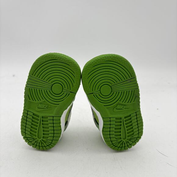 Nike Dunk Low Chlorophyll Shoes Sneakers Baby 2C 6 Months - Picture 2 of 12